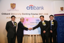 (From left) Prof. Chan Chi Fai, Acting Dean, Faculty of Business Administration of CUHK; Prof. Liu Pak Wai, Acting Vice-Chancellor of CUHK; Mr. Sim S. Lim, Citi Country Officer for Hong Kong and Mr. Weber Lo, Country Business Manager for Hong Kong and Macau, Citibank Global Consumer Group officiate at the Citibank University Banking Course Inauguration Ceremony.