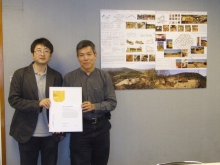 Prof. Ng Yan-yung Edward (right) and Mr. Mu Jun, Ph.D. student, Department of Architecture, CUHK