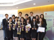 Prof. Gordon Cheung (left) and the champion teams