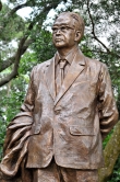 The statue of Professor Tang Chun-I