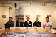 (From left) 
Prof. ZHU Jingxiang, Assistant Professor, School of Architecture, CUHK; 
Prof. HO Puay-peng, Director, School of Architecture, CUHK;
Prof. Henry WONG Nai-ching, Pro-Vice-Chancellor and Head of New Asia College, CUHK;
Mr. Victor CHOI, Hong Kong Dragon Culture Charity Fund; and
Prof. Edward NG Yan-yung, Co-investigator of New Bud Primary School Project, and Professor, School of Architecture, CUHK