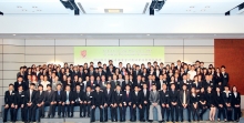 全體嘉賓與參加寰宇暑期實習計劃的中大學生合照