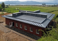 The New Bud Study Hall is well integrated into the scenic views of Lugu Lake as well as the existing village fabric