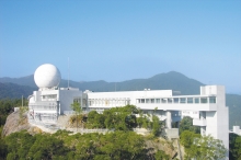 Fok Ying Tung Remote Sensing Science Building connects to the existing Satellite Remote Sensing Ground Receiving Station, serving as a hub for the University’s research in geoinformation and earth sciences. It is also one of the most important satellite remote sensing research facilities in Southern China