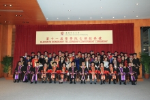 Group photo of the six honorary fellows, Dr. Vincent Cheng, Chairman of the Council (middle, front row), Prof. Joseph Sung, Vice-Chancellor (6th right, front row), and five Pro-Vice-Chancellors: Prof. Hau Kit-tai (1st left), Prof. Michael Hui (2nd left), Prof. Jack Cheng (3rd left), Prof. Ching Pak-chung (2nd right) and Prof. Henry Wong (1st right).