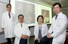 From Left: Mr. Dennis Yuen Kan NGAR, Medical Physicist, Department of Clinical Oncology; Prof. George Kwok Chu WONG, Professor, Division of Neurosurgery, Department of Surgery; Dr. Deyond Yung Woon SIU, Clinical Assistant Professor (honorary), Department of Imaging and Interventional Radiology; and Dr. Michael Koon Ming KAM, Clinical Associate Professor (honorary), Department of Clinical Oncology, CUHK jointly present their recent research findings on how a non-invasive technology can cure cerebral arteriovenous malformation.