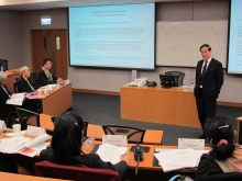 Professor Liu Mingkang, former Chairman of the China Banking Regulatory Commission lectures at the Advanced Programme for Central Bankers and Regulators on Basel III