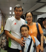 Mr. Lam joins the meaningful activity with his family.