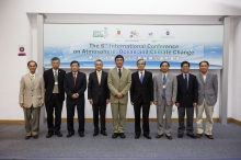 (From left) Professor LEUNG Yee, Director, Institute of Environment, Energy and Sustainability, CUHK; Professor FUNG Tung
Associate Pro-Vice-Chancellor of CUHK; Professor XU Guanhua, Former Minister of Science and Technology; Mr Anthony W K CHOW, SBS, JP
Steward, The Hong Kong Jockey Club; Professor Joseph SUNG, Vice-Chancellor and President of CUHK; Mr SHUN Chi-ming
Director of Hong Kong Observatory, The HKSAR Government; Professor Zhanqing LI, President, The Chinese-American Oceanic and Atmospheric Association; Professor CHING Pak-chung, Pro-Vice-Chancellor of CUHK and Chairman of the Steering Committee of Gaia; and Professor David CHEN, Chairman, Department of Geography and Resource Management, CUHK.