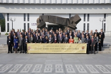 A group photo of leaders of higher learning from 14 countries and regions and members of CUHK staff taking part in the CUHK Golden Jubilee University Presidents’ Forum