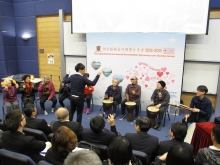 Students and the elderly participating in the music therapy project give an instrumental performance. The project used music as the intervention element and treatment method, together with the interaction among the CUHK students and the elderly, to improve the quality of life, increase positive and joyful experience, improve life satisfaction and the sense of personal ability.