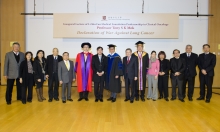 A group photo of CUHK members and representatives of Hong Kong Sanatorium &amp; Hospital.