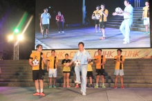 Professor Sung joins the CUHK Soccer Team to perform soccer skills.