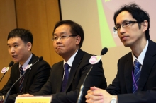 (From Left)  Prof Martin C.S. Wong , Director, CUHK Jockey Club Bowel Cancer Education Centre , Prof Justin C.Y. Wu Director, S.H. Ho Centre for Digestive Health  and Dr Raymond S.Y. Tang , Associate Director (Clinical), S.H. Ho Centre for Digestive Health jointly announce the research results on Bowel Cancer and recommend subsidizing residents aged 61-70 first in the “Pilot Bowel Cancer Screening Programme”.