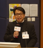 Prof. Simon Kwan, Co-Chair of the steering committee of Love Your Neighbour Service Learning Programme of CUHK, delivers a speech.