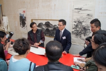 Prof Josh Jiu, Associate Director of the Art Museum and Mr. Xie Guanghan, Senior Conservator (Chinese Painting and Calligraphy) of the CUHK Art Museum, introduce Lui Shou-kwan’s paintings to the press.