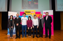 CUHK professors and students at the FameLab 2015 Hong Kong Grand Finals.  From left: Prof. Rossa Chiu, Assistant Dean of the Faculty of Medicine; Prof. Leung Kwok-nam, Associate Dean of the Faculty of Science; Albert Law, 2nd runner-up; Nancy Law, Grand Winner and winner of Audience Choice Award; Ooi Hon-son, finalist; Prof. Dickon Ng, Associate Dean of the Faculty of Science; and  Prof. Wong Kam-fai, Associate Dean of the Faculty of Engineering, CUHK. (Photo courtesy: British Council Hong Kong)