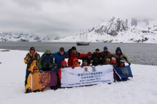 The first team of undergraduate Arctic explorers sent by CUHK.