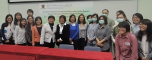 The research team led by Prof. MA Lai-chong of the Department of Social Work and Prof. LAI Yee-ching, Associate Professor of the Department of Psychiatry, CUHK poses for a group photo with participating parents of Multiple Family Group Therapy (MFGT).