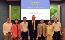 (From left) College General Education Programme Manager Dr. Ian Castor Chow, College Secretary Dr. Jane Cheung Mei-chun, Acting and Designated College Head Prof. Fong Wing-ping, Vice-Chancellor Prof. Joseph Sung, Initiators and Sponsors of Lee Shiu Summer Programme Dr. Lee Shiu and Dr. Jennie Mui Lee, and Chairperson of College Student Visitor Programme Committee Prof. David Chen Yongqin.