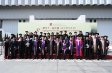 (From 5th right, front row) Prof. Poon Wai-yin and Prof. Fanny Cheung, Pro-Vice-Chancellors; Dr. Norman Leung, Chairman of the Council; Prof. Joseph Sung, Vice-Chancellor and President; Prof. Benjamin Wah, Provost; and Prof. Michael Hui, Pro-Vice-Chancellor; pose for a group photo with faculty deans, the awardees of University Education Award 2016, Vice-Chancellor’s Exemplary Teaching Award 2015, Young Researcher Award 2015 and Postgraduate Research Output Award 2015.