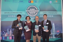 From right to left: Dr. Allen Yu, Co-Founder and Genetic Scientist of CodeX Genetics; Prof. Kevin Au, Associate Director of CUHK CfE and Associate Professor of the Department of Management at CUHK Business School; Dr. Marta K. Dowejko, Research Assistant Professor in Entrepreneurship of the Department of Management at HKBU School of Business; and Mr. Sam Chong, Founder of Easy Green