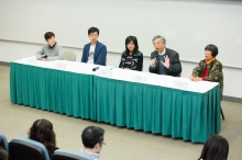 Dr Tang Chin-cheung, Chairman of Ecobus; Ms Vivian Lee, Senior Charities Manager of the Hong Kong Jockey Club; Professor Fung Tung, Associate Vice-President of CUHK and Dr Rebecca Lee, Founder of Polar Museum Foundation and Honorary Fellow of CUHK (2nd from left) offer advice to students.