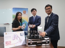 (From left) Ms CHING Yuet Ling, Chief Nursing Officer, Department of Medicine and Therapeutics; Prof. REN Wei, Assistant Professor, Department of Mechanical and Automation Engineering; and Prof. HO Kin Fai, Assistant Professor, The Jockey Club School of Public Health and Primary Care, CUHK.