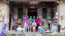 CUHK students help improve the facilities of an old villager.