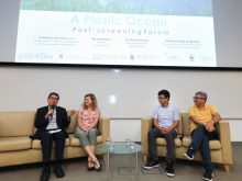 From left: Prof. Joe Lee, Director of the Simon F. S. Li Marine Science Laboratory of CUHK, Ms Jo Ruxton, Producer of A Plastic Ocean, Dr Patrick Yeung, Project Manager (Marine) of WWF-Hong Kong, and Prof. Chan King-ming, Director of the Environmental Science Programme at CUHK, shared with the audience their views on plastic pollution at the post-screening forum.