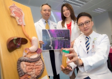 The Faculty of Medicine at CUHK established Asia’s first microbiota transplantation and research centre. (From left) Professor Paul Kay Sheung CHAN, Chairman of the Department of Microbiology; Professor Siew Chien NG, Professor of the Department of Medicine and Therapeutics; and Professor Francis KL CHAN, Dean of the Faculty of Medicine and Choh-Ming Li Professor of Medicine and Therapeutics at CUHK.