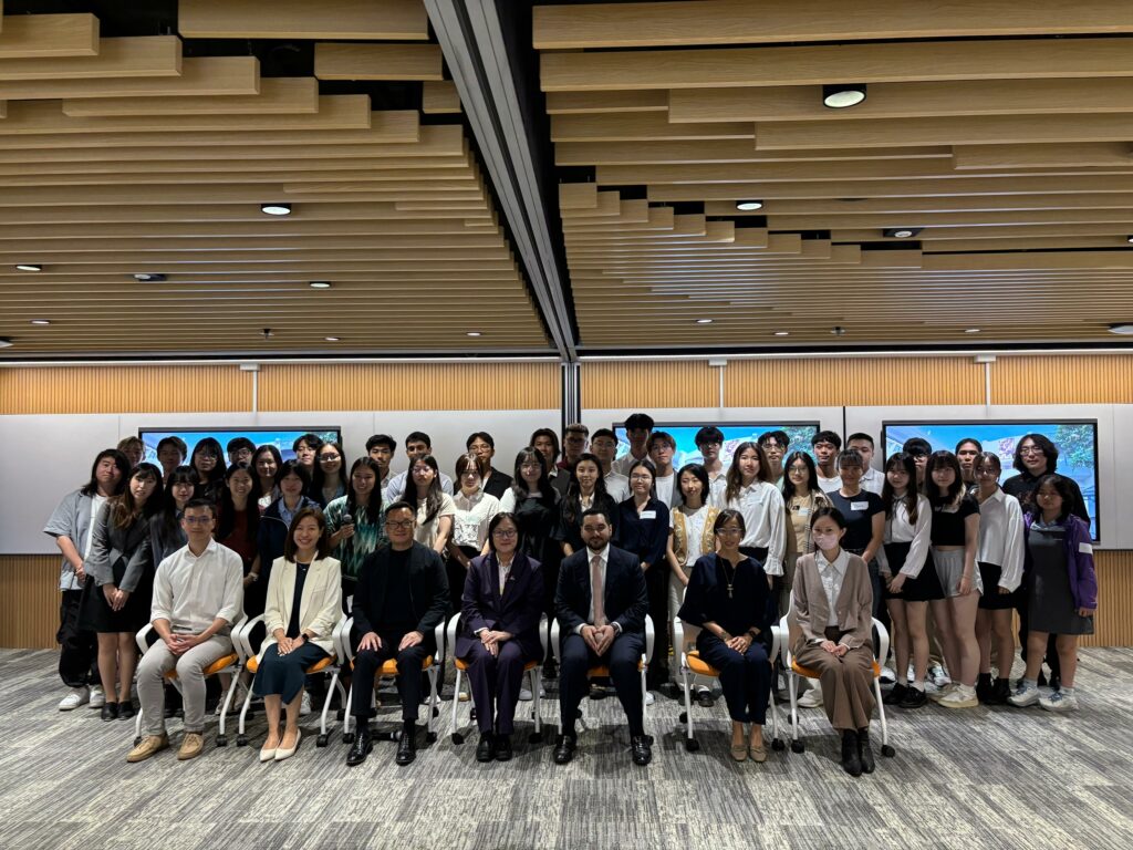 The UAE field trip organised by the Co-op@CUHK aims to go beyond academic exchange and build real-world partnerships and explore the UAE’s dynamic innovation landscape.