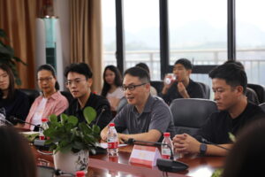 Professor Thomas Chung Wang-leung (middle) and other faculty members and students introduce the significance of this event for urban-rural regeneration and sustainable development