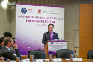 Professor Dennis Lo Yuk-ming, Vice-Chancellor and President of CUHK, delivers opening remarks.