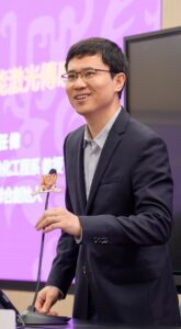任偉教授