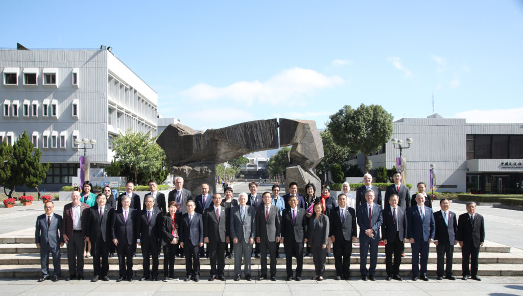 逾30位中美兩國頂尖大學和機構的高層代表參與會議。