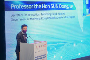 Professor Sun Dong, Hong Kong government’s Secretary for Innovation, Technology and Industry expresses his gratitude to CUHK and HKSTP for the continuous support and contribution in fostering healthcare and innovation development in Hong Kong. He says Hong Kong possesses strong research capabilities and originality, with subversive and forward-looking research results as well as the ability to break through ‘from zero to one’.