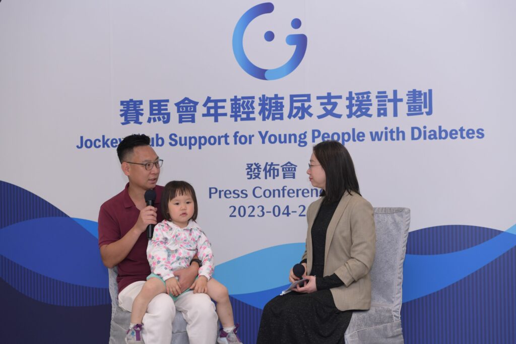 Mr Ting says the most worrying moment in a day is when her daughter’s glucose level drops below normal at night. CGM alert system helps him better monitor her daughter’s glucose level, allowing him and his wife to feel more relieved when they sleep.