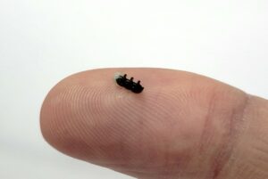 The actual size of the modular microrobot.