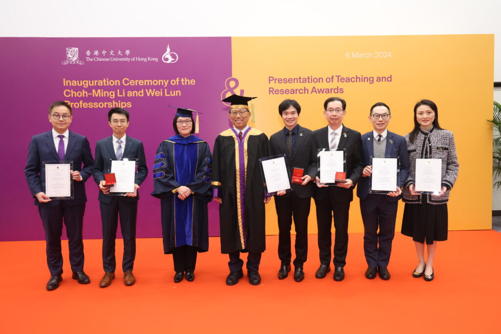 Professor Rocky Tuan (4th left) and Professor Poon Wai-yin (3rd left), with the recipients of the University Education Award 2023, including Professor Justin Wu Che-yuen, Faculty of Medicine, Professor Chan Kin-wai, Faculty of Science, Professor Raymond Tong Kai-yu, Faculty of Engineering, Professor Simon Ng Siu-man, Professor Vincent Mok Chung-tong, and Professor Winnie Chu Chiu-wing, Faculty of Medicine (from left to right).