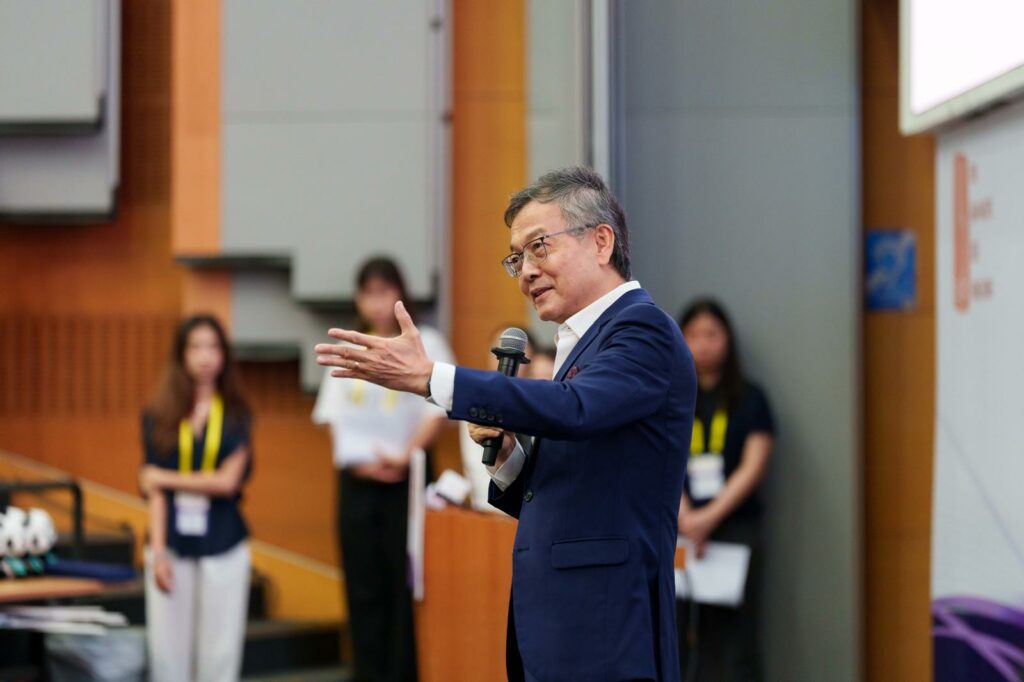 Dr Lam Ching-choi, member of the Executive Council of the Hong Kong government and Chairman of the Advisory Committee on Mental Health