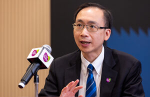 黄炜燊教授表示，肝癌大多数与慢性肝病有关。而改善生活习惯有助预防慢性肝病，包括减少酒精摄取、均衡饮食和保持适量运动。
