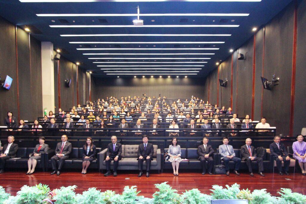 Over 100 delegates from China and Thailand attend the symposium.
