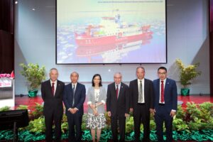 From left to right: Professor Yam Yeung, Director of the CUHK Shenzhen Research Institute (SZRI); Mr Long Wei, Deputy Director of the Chinese Arctic and Antarctic Administration, State Oceanic Administration of China; Ms Chen Danhong, Director-General of the Department of International Cooperation, Ministry of Natural Resources of China; Professor Chan Wai-yee, Pro-Vice-Chancellor (Strategic Developments) at CUHK; Dr Liu Shunlin, Director General of the Polar Research Institute of China; and Dr Lin Huangquan, Executive Director of SZRI and Director of CUHK’s Office for Greater Bay Area Developments