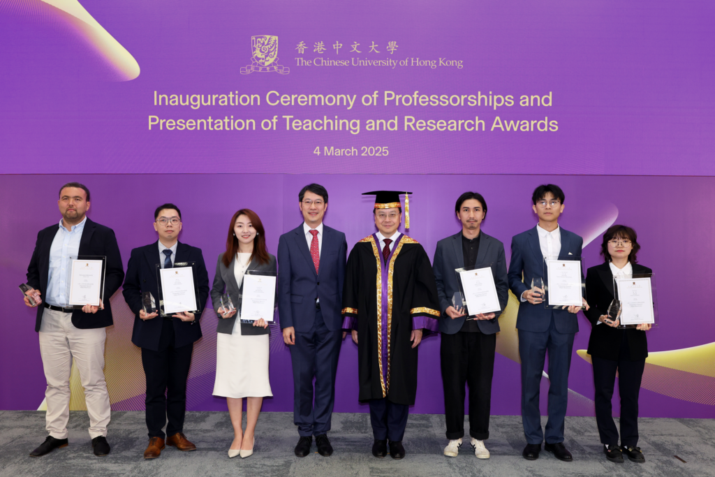 Professor Dennis Lo Yuk-ming (5th left) and Professor Anthony So, Dean of the Graduate School (4th left), with the recipients of Postgraduate Research Output Award 2023.