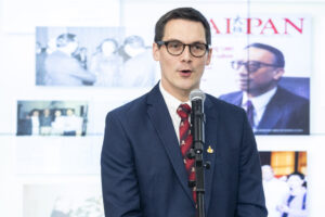 文奈爾先生致辭。