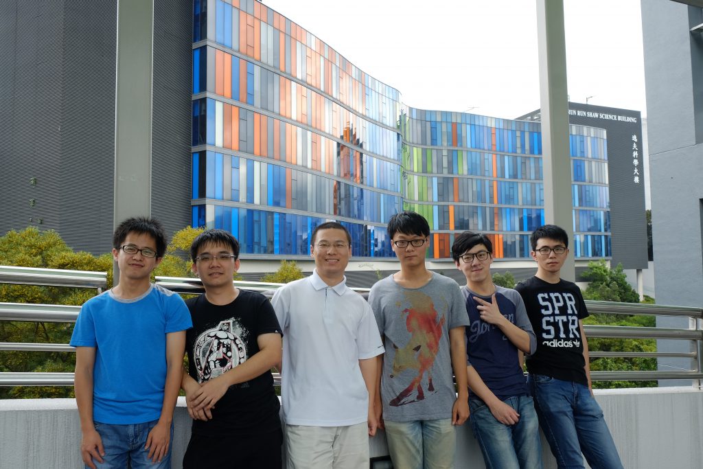 The research team of Professor Xiankai Sun (3rd left).