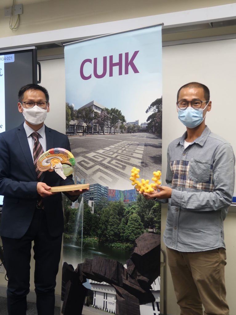 Professor Edwin Chan (left) and Dr. Isaac Peng, School of Life Sciences, CUHK