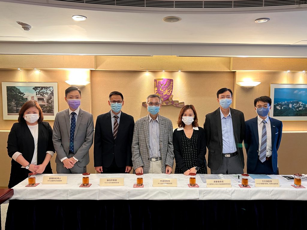 (From left) Dr LAU Sin Nga Ann, School of Biomedical Sciences, Faculty of Medicine, Dr. AU YEUNG Chau Kin Anson, Department of Finance, Faculty of Business Administration, Professor CHAN Ho Yin Edwin, School of Life Sciences, Faculty of Science, Professor LAM Hon Ming, School of Life Sciences, Faculty of Science, Professor WONG Lai Yi Eliza, The Jockey Club School of Public Health and Primary Care, Faculty of Medicine, Professor WONG Man Hon, Department of Computer Science and Engineering, Faculty of Engineering, and Professor CHAN Kin Wai, Department of Statistics, Faculty of Science, CUHK.