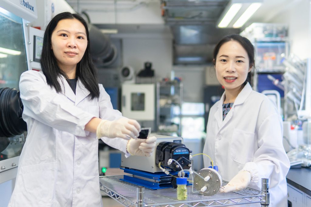 The CRIS membrane developed by Professor Yi-Chun Lu (right) and her team member Dr. Zhejun Li (left) can enhance the lifetime of sulphur-based redox flow batteries, and can be widely applied to large-scale storage devices.